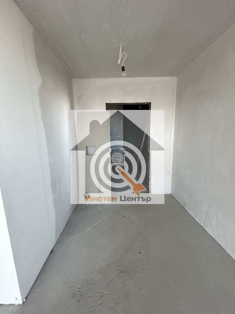 Тристаен апартамент в Полигона - 0