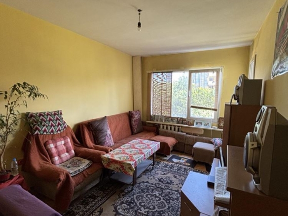 Четиристаен апартамент в Люлин 5 - 0