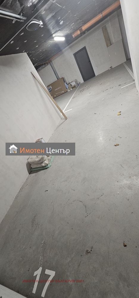 Гараж - София, Витоша - 0