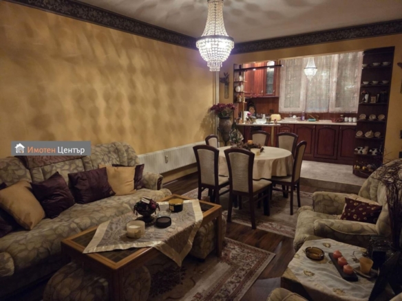 Четиристаен апартамент в Младост 4 - 0