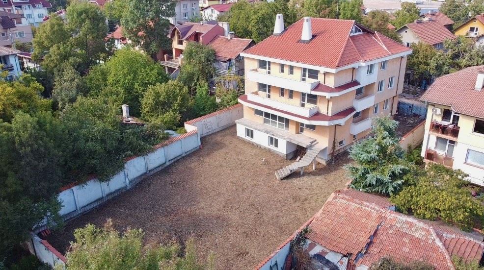 Просторна четириетажна къща с двор до метростанция кв. Овча Купел - 0