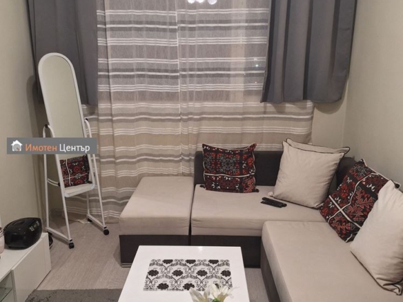 Двустаен апартамент в Банишора - 0