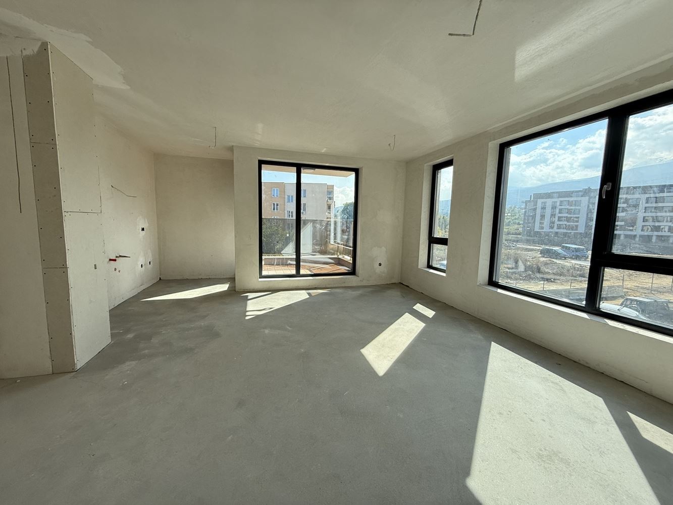 Тристаен апартамент в кв.Студентски град-0 Тристаен апартамент в кв.Студентски град - 0