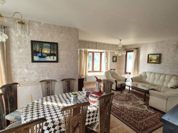 Самостоятелна къща в Лозен - 0