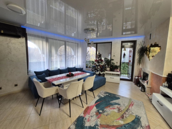 Тристаен апартамент в Симеоново - 0