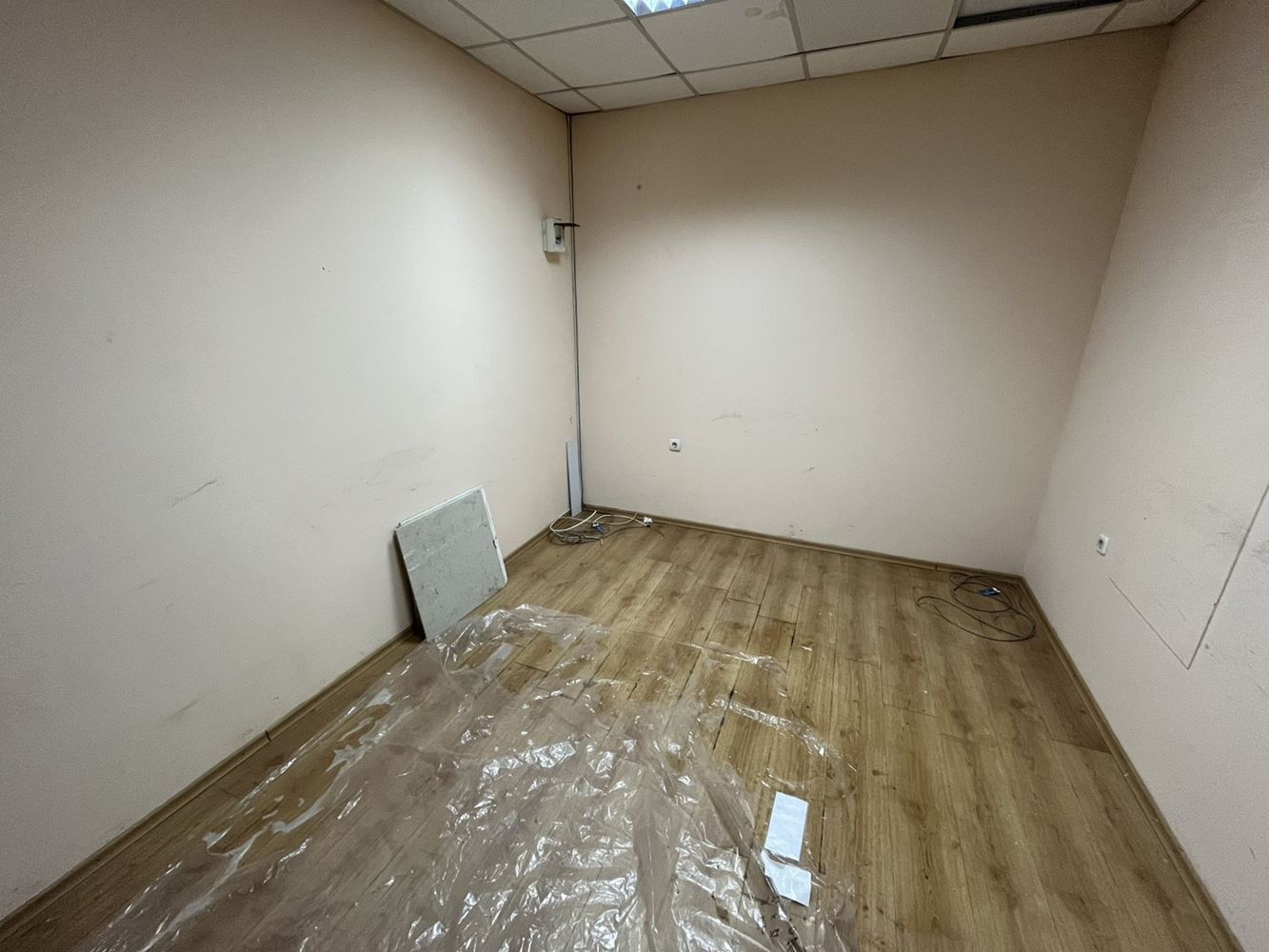 Магазин/Офис в ж.к. Младост 1-0 Магазин/Офис в ж.к. Младост 1 - 0