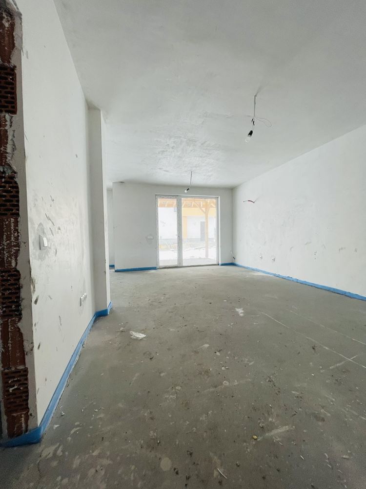 Самостоятелна еднофамилна къща в с. Гурмазово с Акт 16-0 Самостоятелна еднофамилна къща в с. Гурмазово с Акт 16 - 0