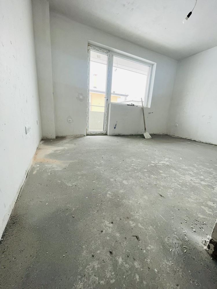 Самостоятелна еднофамилна къща в с. Гурмазово с Акт 16-0 Самостоятелна еднофамилна къща в с. Гурмазово с Акт 16 - 0