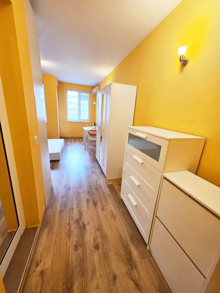 Обзаведен едностаен апартамент с АКТ 16-0 Обзаведен едностаен апартамент с АКТ 16 - 0