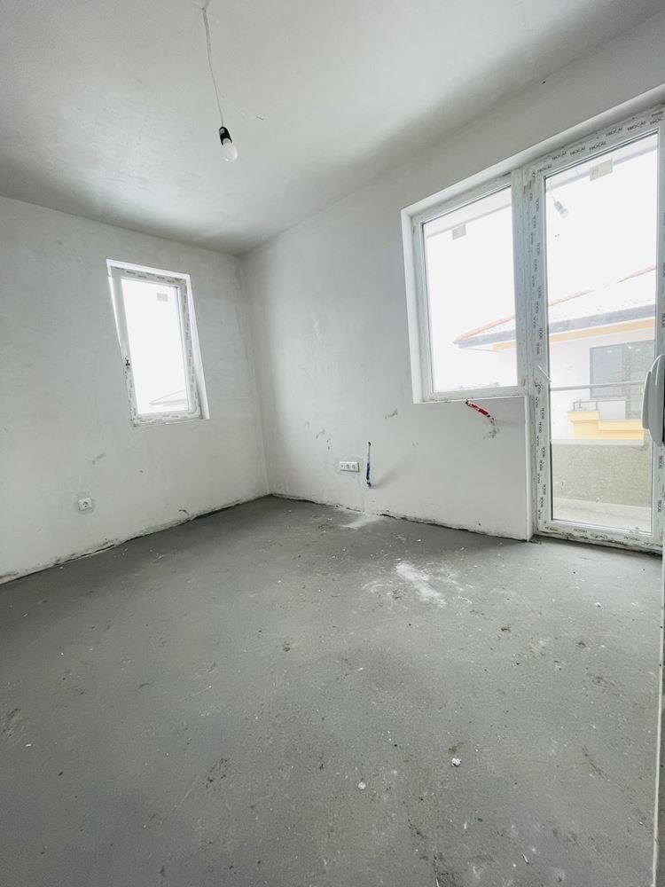 Самостоятелна еднофамилна къща в с. Гурмазово с Акт 16-0 Самостоятелна еднофамилна къща в с. Гурмазово с Акт 16 - 0