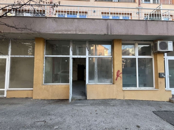 Магазин/офис за продажба - Център - 0
