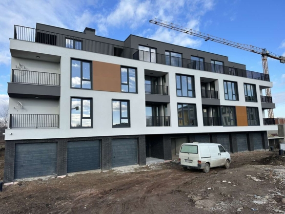 Едностаен апартамент ново строителство със собствен двор! Запад/Югозапад! - 0