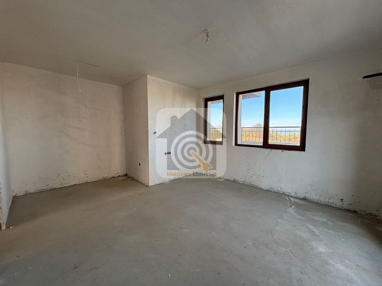 Партерен апартамент с двор-0 Партерен апартамент с двор - 0