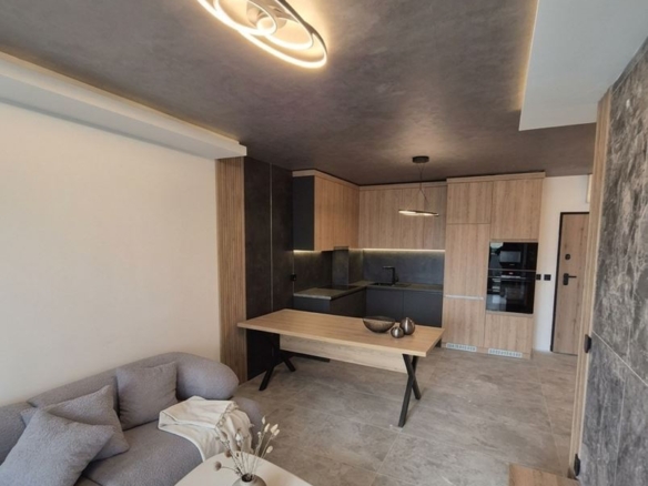 ОБЗАВЕДЕН ДВУСТАЕН В ОКИНАВА - 0