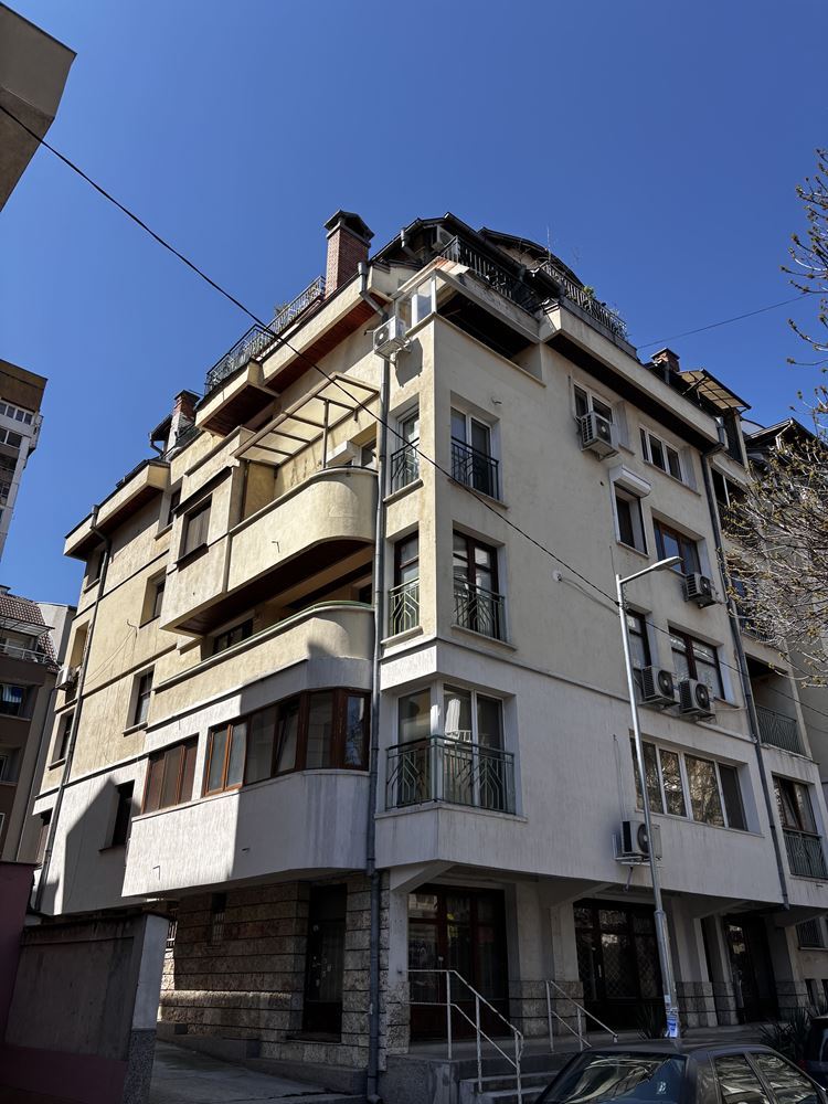 Просторен обзаведен двустаен апартамент-0 Просторен обзаведен двустаен апартамент - 0