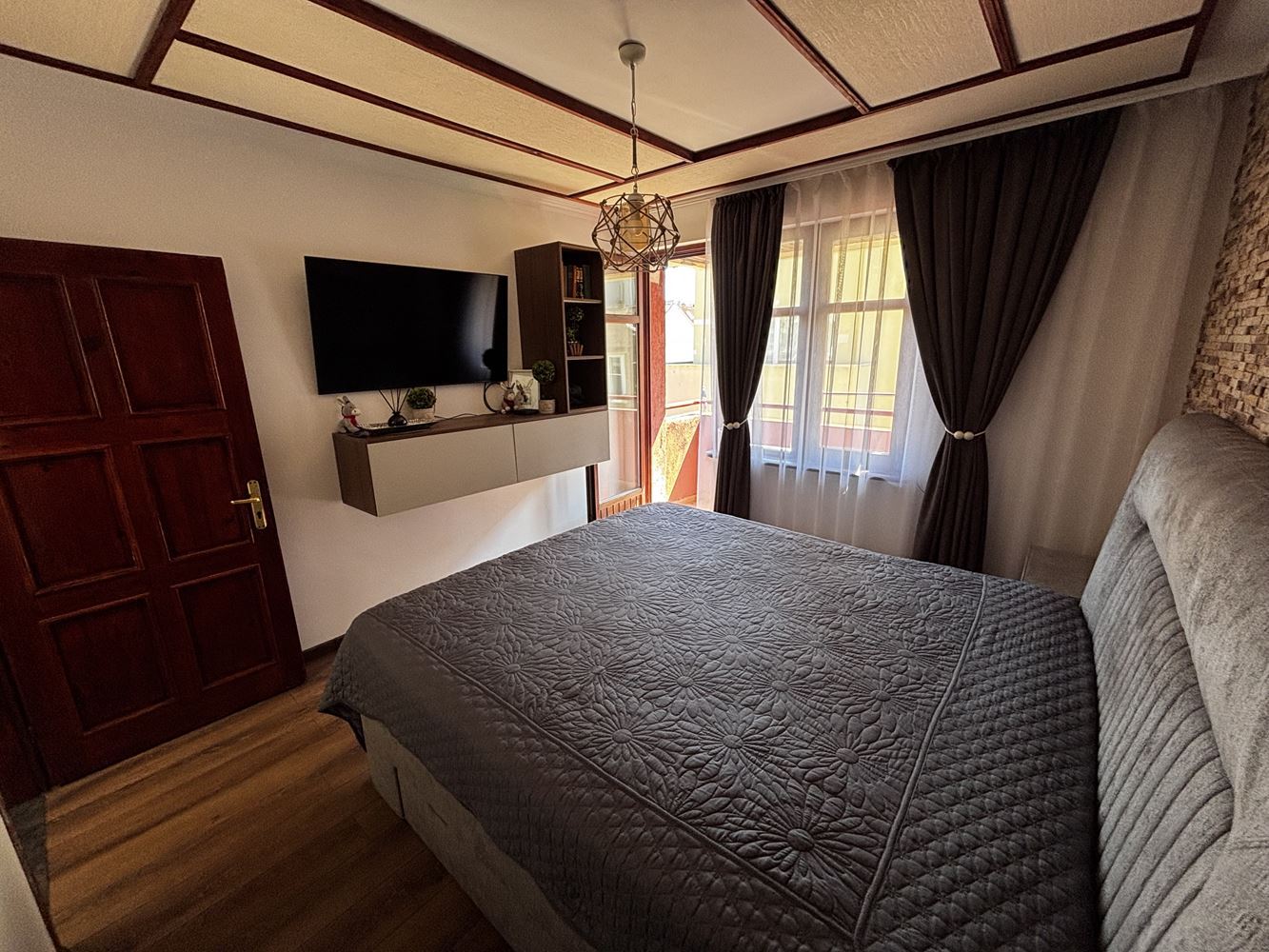 Просторен обзаведен двустаен апартамент-0 Просторен обзаведен двустаен апартамент - 0