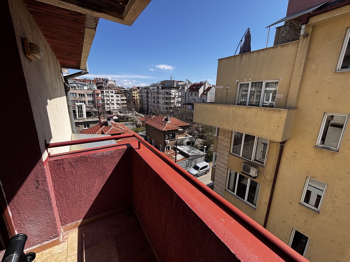 Просторен обзаведен двустаен апартамент-0 Просторен обзаведен двустаен апартамент - 0