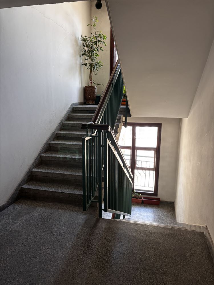 Просторен обзаведен двустаен апартамент-0 Просторен обзаведен двустаен апартамент - 0