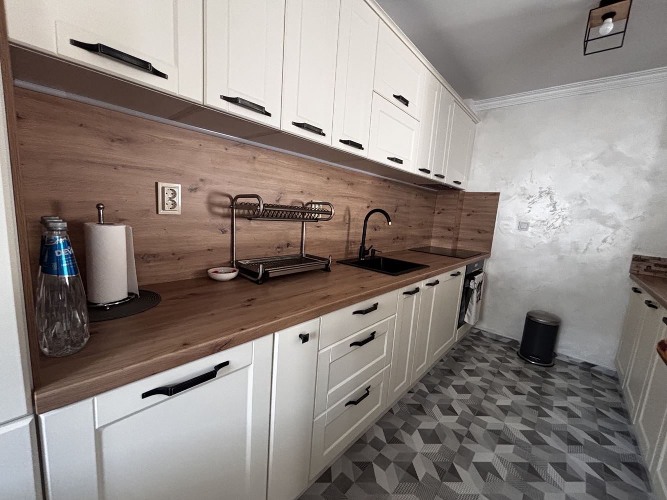 Просторен обзаведен двустаен апартамент-0 Просторен обзаведен двустаен апартамент - 0