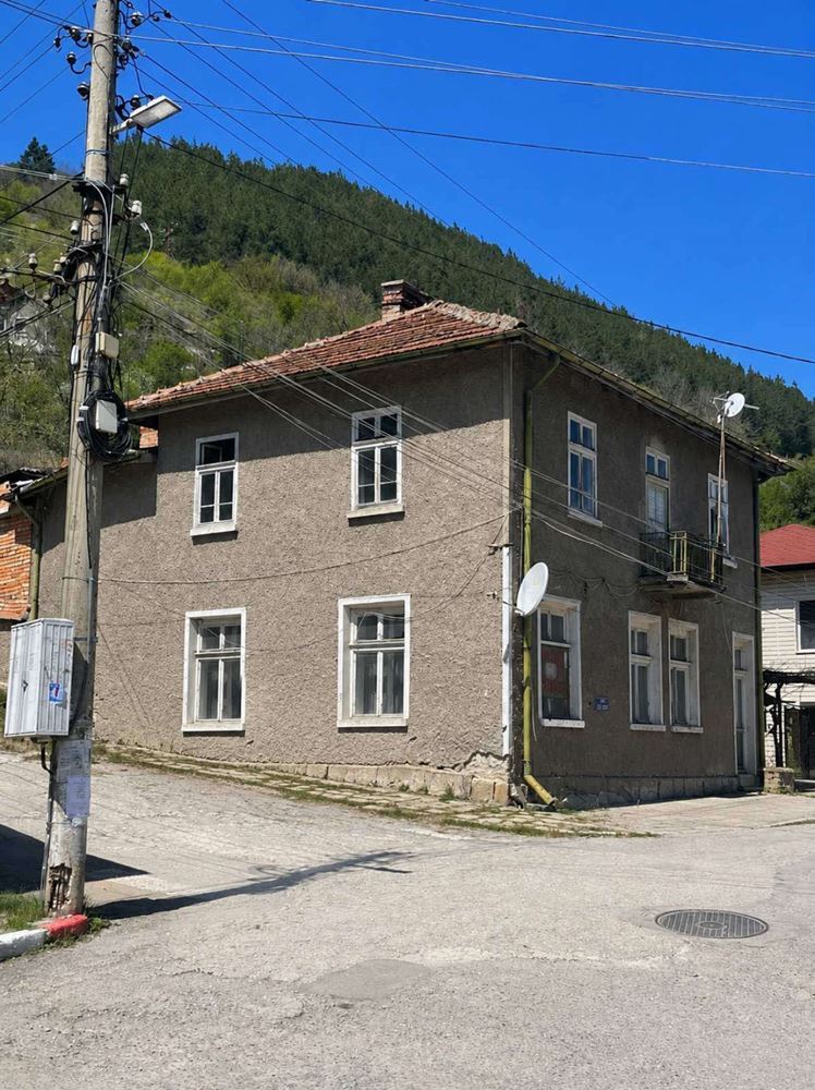 🏡 МАСИВНА КЪЩА С ДВА САМОСТОЯТЕЛНИ ЕТАЖА И ДВА ГАРАЖА В С. РЕБРОВО-0 🏡 МАСИВНА КЪЩА С ДВА САМОСТОЯТЕЛНИ ЕТАЖА И ДВА ГАРАЖА В С. РЕБРОВО - 0