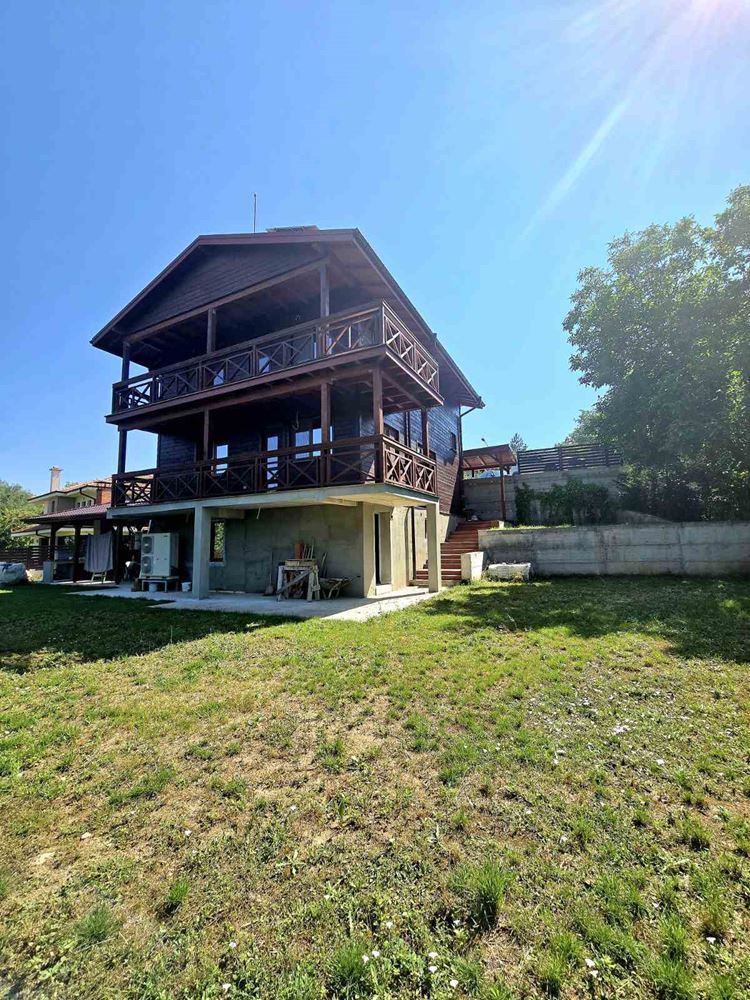 Къща в Горна Малина-0 Къща в Горна Малина - 0
